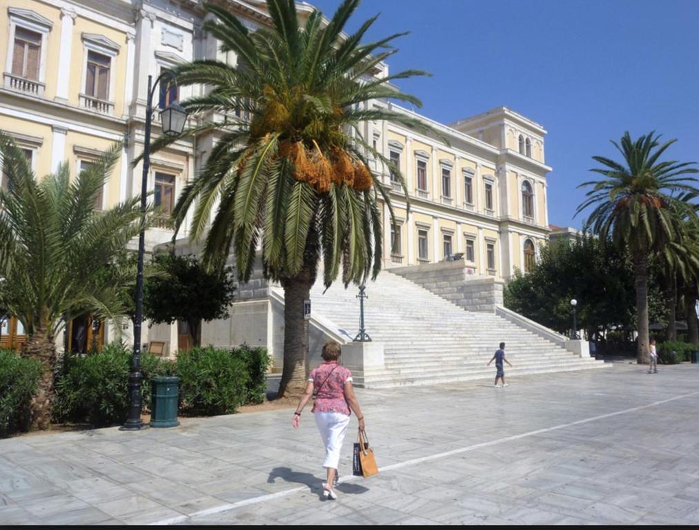 Ermoupoli, Syros City Apartments ภายนอก รูปภาพ